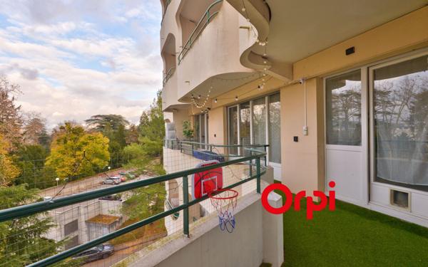 Appartement à vendre    3 pièces • 73,68 m2 Lyon 9