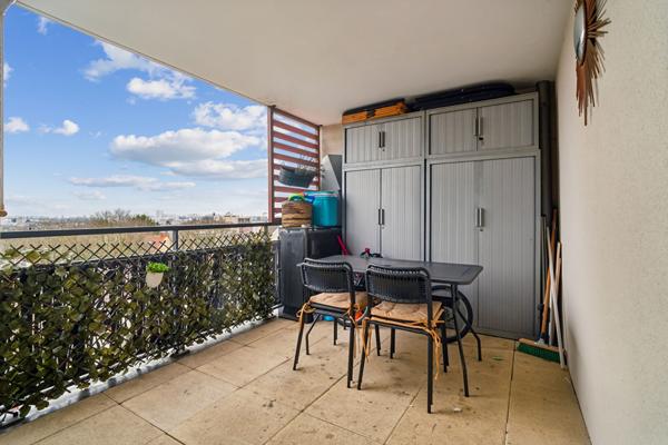 Appartement Romainville 3 pièce(s) 66 m2