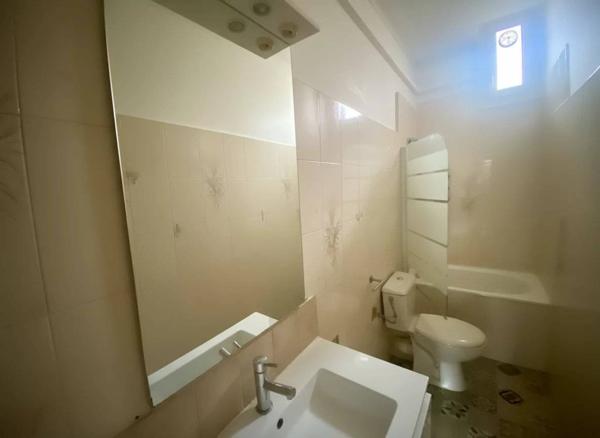 06500 Menton – CENTRE-VILLE – APPARTEMENT 3 PIÈCES AVEC BALCON ET CAVE – DERNIER ÉTAGE