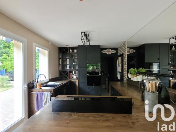 Maison à vendre 7 pièces 140 m² La Celle-les-Bordes