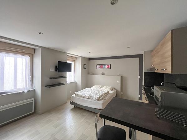 LAVAL QUARTIER PREFECTURE STUDIO MEUBLÉ
