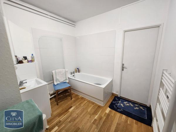 Appartement à louer 4 pièces 82.85m²