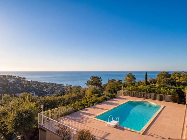 Vente Villa de luxe Les Issambres 5 Pièces 140 m²