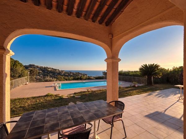 Vente Villa de luxe Les Issambres 5 Pièces 140 m²