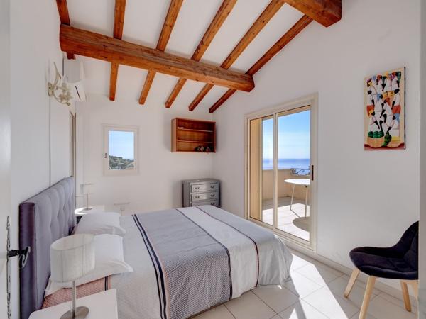 Vente Villa de luxe Les Issambres 5 Pièces 140 m²
