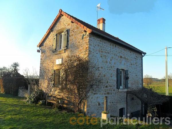 Vente
                Maison67 m² - 4 Pièces -
                    SAINT PIERRE LES ETIEUX (18210)