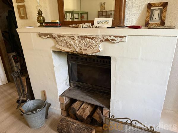 Vente
                Maison67 m² - 4 Pièces -
                    SAINT PIERRE LES ETIEUX (18210)