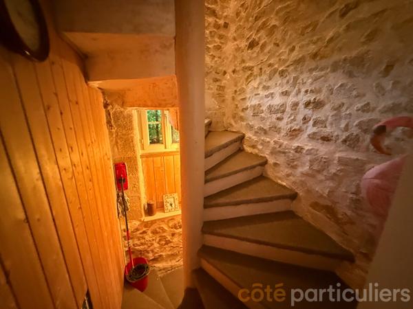 Vente
                Maison67 m² - 4 Pièces -
                    SAINT PIERRE LES ETIEUX (18210)