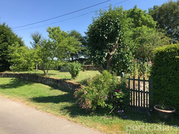 Vente
                Maison67 m² - 4 Pièces -
                    SAINT PIERRE LES ETIEUX (18210)