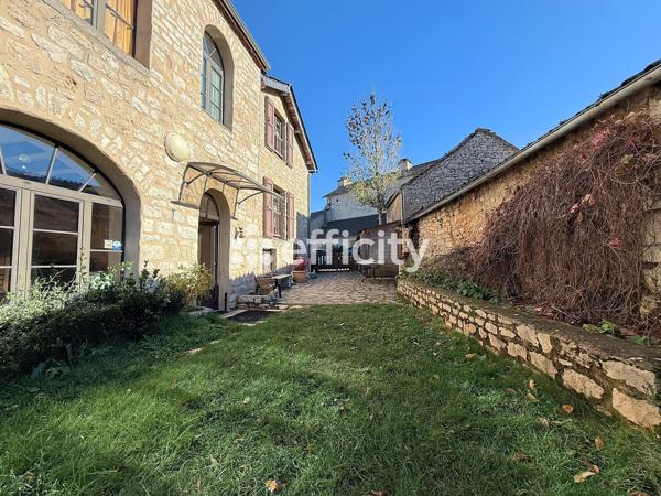 Maison 9 pièces - 275 m²