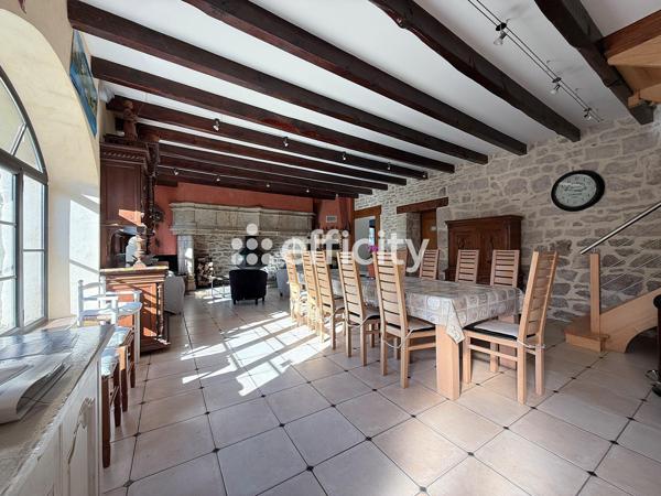 Maison 9 pièces - 275 m²