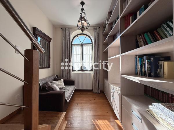 Maison 9 pièces - 275 m²