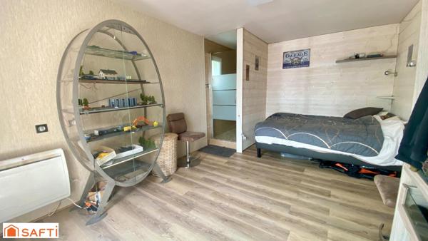 Maison familiale avec atelier indépendant