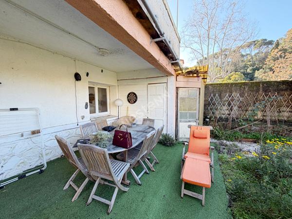 LE PRADET - Centre ville - Maison en 2 logements - Garage