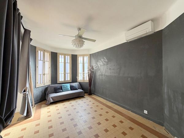 LE PRADET - Centre ville - Maison en 2 logements - Garage