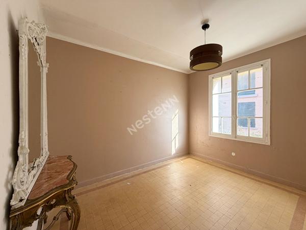 LE PRADET - Centre ville - Maison en 2 logements - Garage