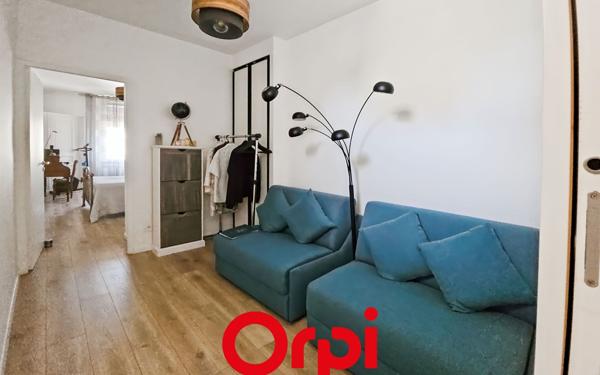 Appartement à vendre    11 pièces • 523 m2 Marseille 11