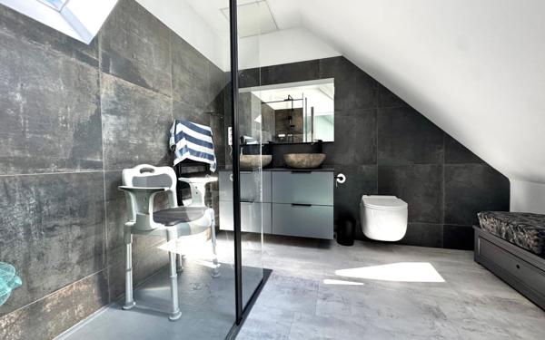 Maison à vendre    7 pièces • 208 m2 Bihorel
