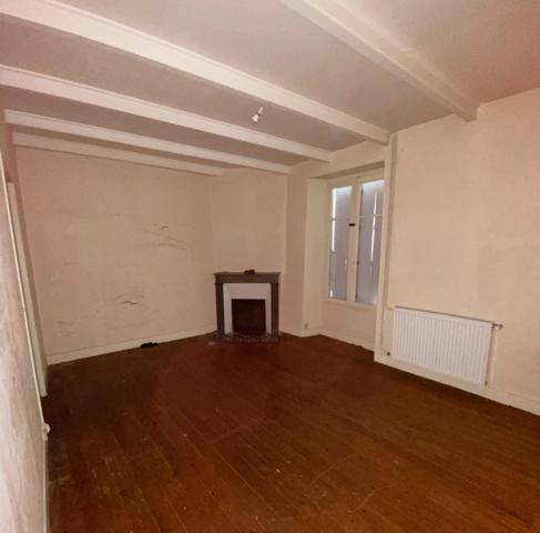 Bunzac. Maison 82 m² avec cave