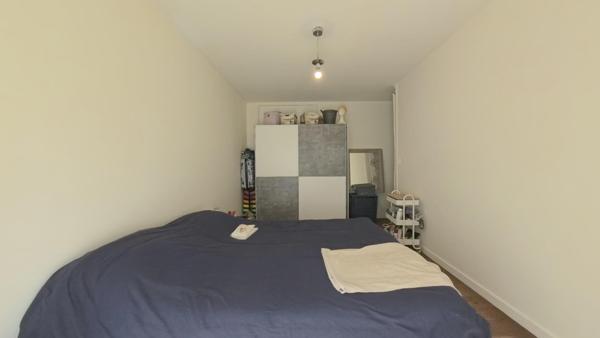 Généreux appartement familial 106 m² T6 en Rez de jardin proche gare, écoles et supermarché