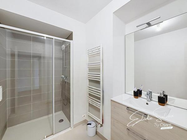 Angers Patton T3 63m2 balcon et place de parking