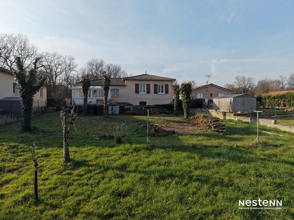 A Vendre Maison de 110 m² avec garage en sous-sol et jardin clôturé à Condom
