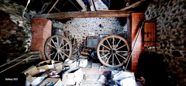 Un lieu chargé d'âme à réinventer - Ensemble vigneron de caractère entre Domérat et Huriel. Huriel