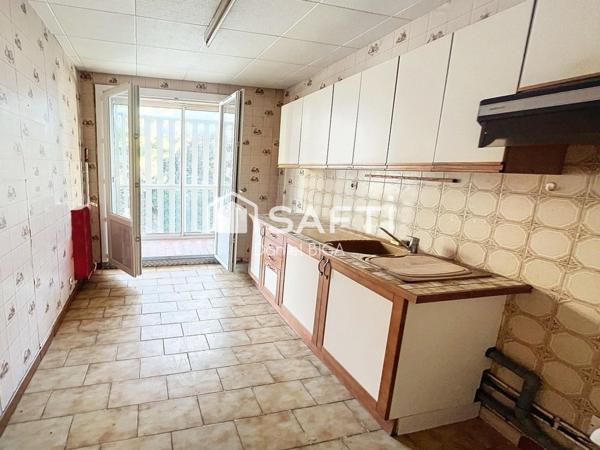 Grand appartement 7 pièces de 128 m² au dernier étage dans résidence sécurisée