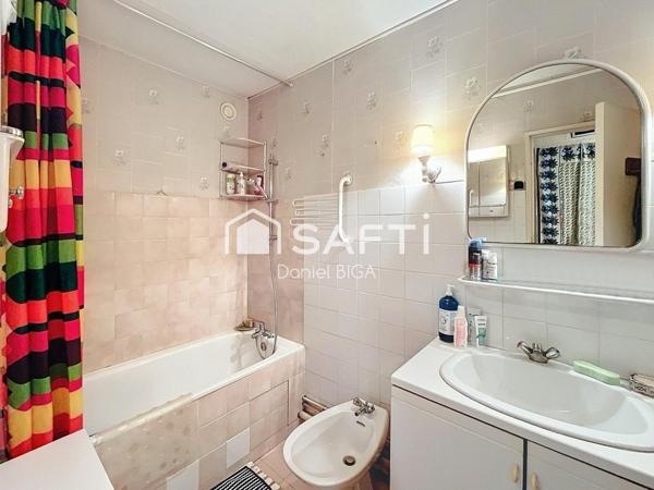 Grand appartement 7 pièces de 128 m² au dernier étage dans résidence sécurisée