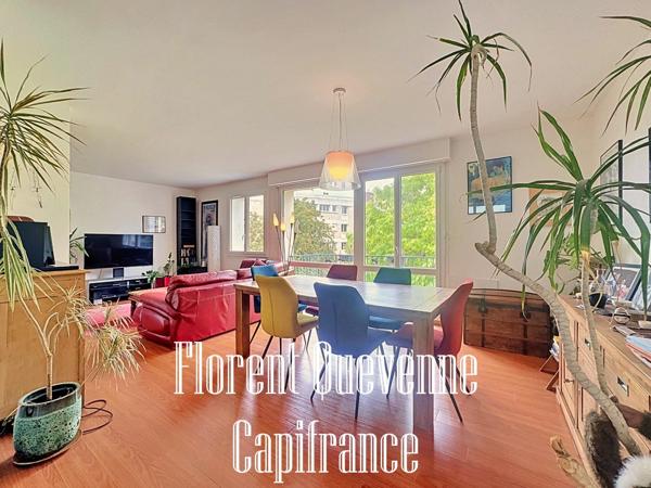 DERNIER ÉTAGE – 3 CHAMBRES – 47 m² DE PIÈCE DE VIE – BALCON AVEC VUE SUR PARC – GARAGE