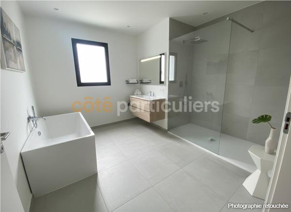 Vente
                Maison130 m² - 4 Pièces -
                    etaules (17750)