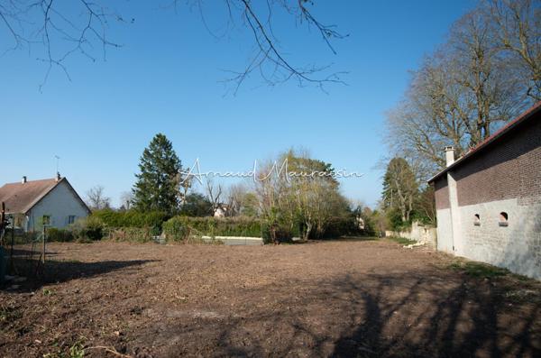 Terrain constructible grande façade en impasse