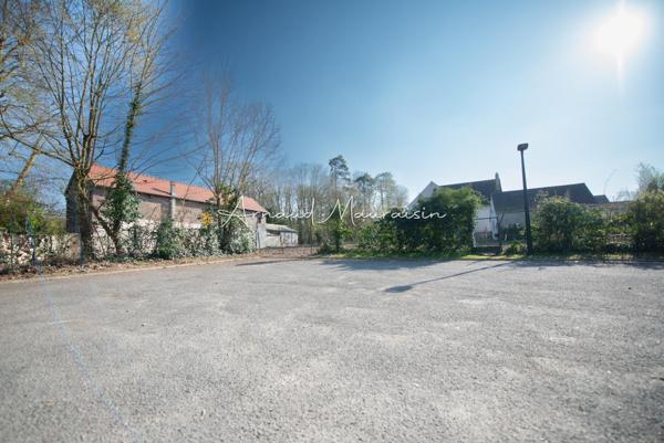 Terrain constructible grande façade en impasse