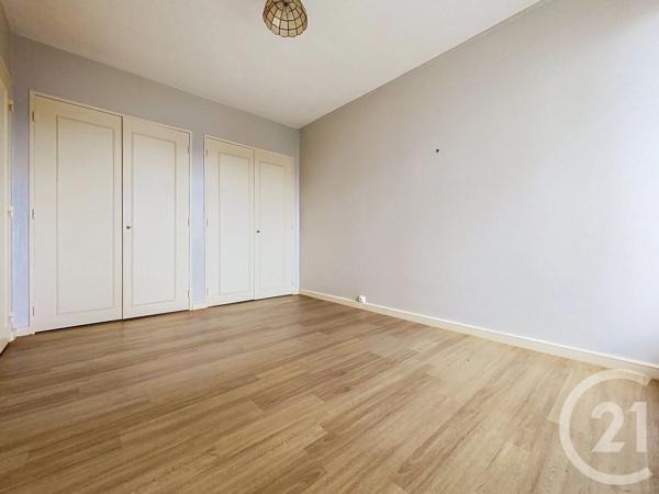Appartement à vendre  3 pièces - 86,72 m 2   ROCHEFORT  - 17