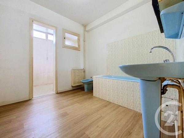 Appartement à vendre  3 pièces - 86,72 m 2   ROCHEFORT  - 17