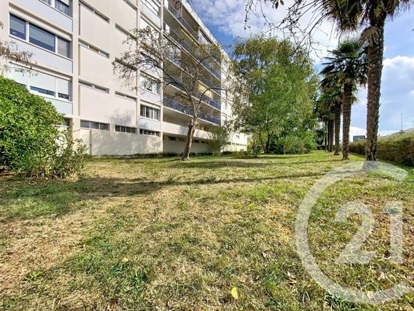 Appartement à vendre  3 pièces - 86,72 m 2   ROCHEFORT  - 17