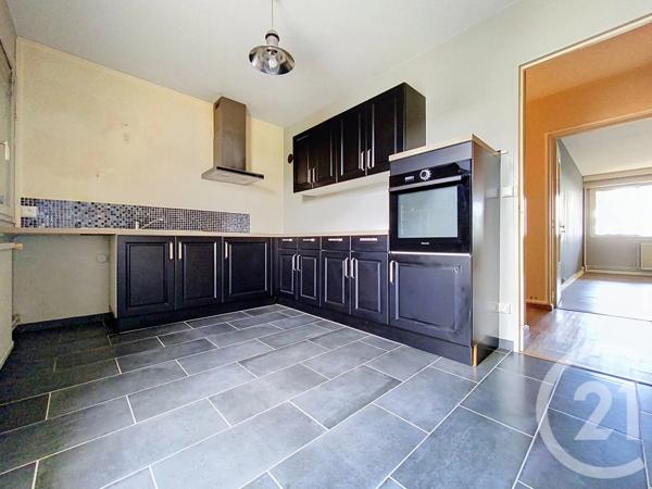 Appartement à vendre  3 pièces - 86,72 m 2   ROCHEFORT  - 17