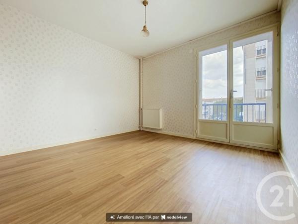 Appartement à vendre  3 pièces - 86,72 m 2   ROCHEFORT  - 17
