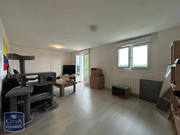 Appartement à louer 2 pièces 67.76m² Lagraulière (19100)