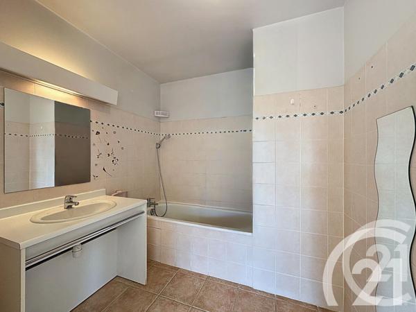Appartement F2 à vendre  2 pièces - 48,70 m2 L ISLE SUR LA SORGUE - 84