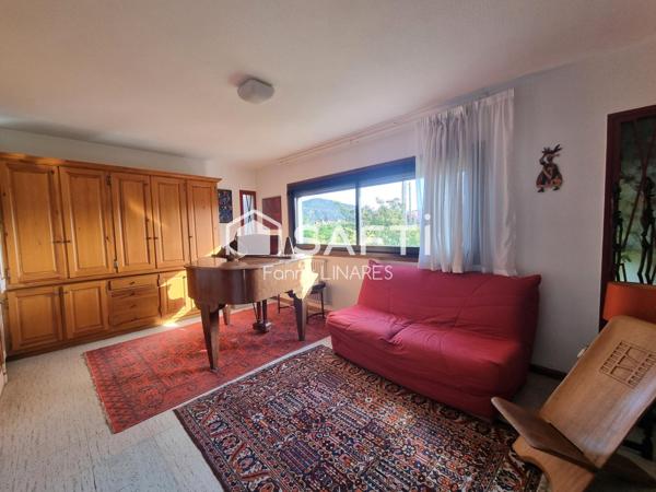 Villa d'architecte, beaux volumes, 6 chambres