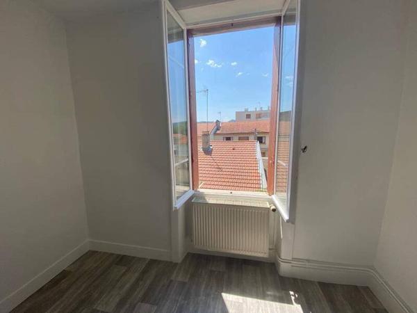 Appartement 1 pièce                                        - 42000 Saint-Étienne Réf : 13254