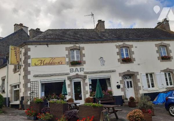 🏡 À Vendre ? Bar Commercial avec Gîte et Logement à SAINTE-BRIGITTE (56480)

Située a...