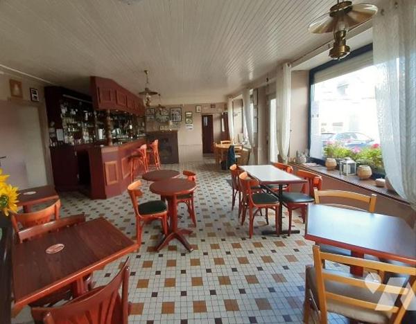 🏡 À Vendre ? Bar Commercial avec Gîte et Logement à SAINTE-BRIGITTE (56480)

Située a...