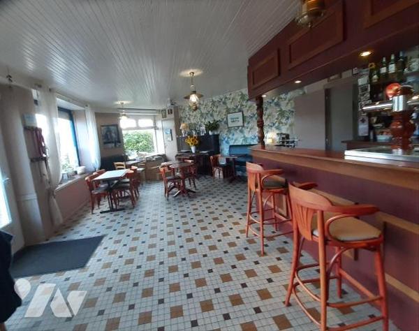 🏡 À Vendre ? Bar Commercial avec Gîte et Logement à SAINTE-BRIGITTE (56480)

Située a...