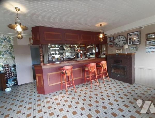 🏡 À Vendre ? Bar Commercial avec Gîte et Logement à SAINTE-BRIGITTE (56480)

Située a...