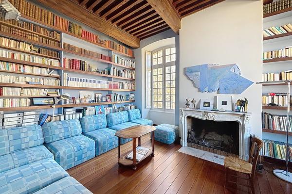 Vente Château Uzès 15 Pièces 880 m²