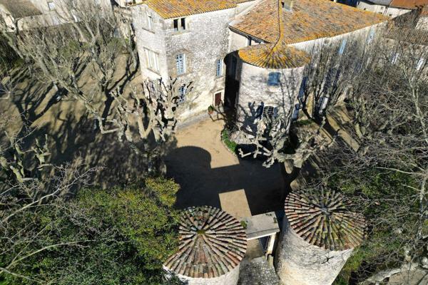 Vente Château Uzès 15 Pièces 880 m²