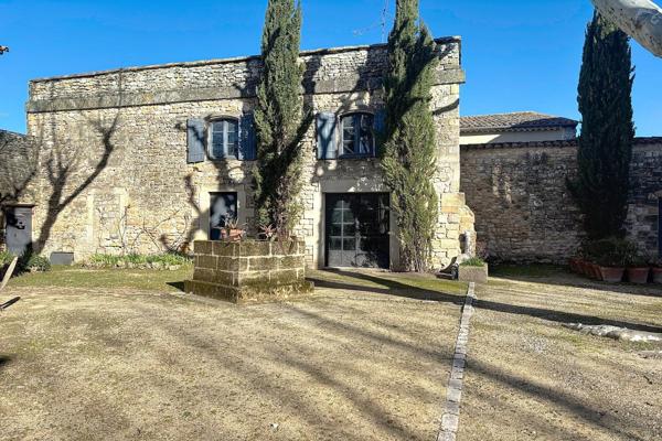 Vente Château Uzès 15 Pièces 880 m²