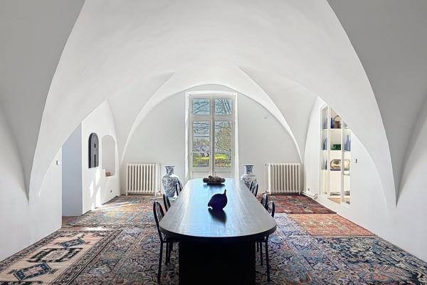 Vente Château Uzès 15 Pièces 880 m²